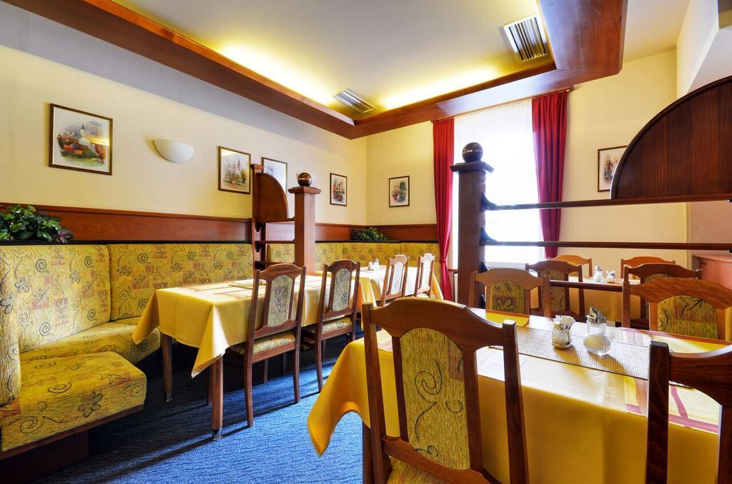 Hotel Filipinum Jablonné nad Orlicí Екстериор снимка
