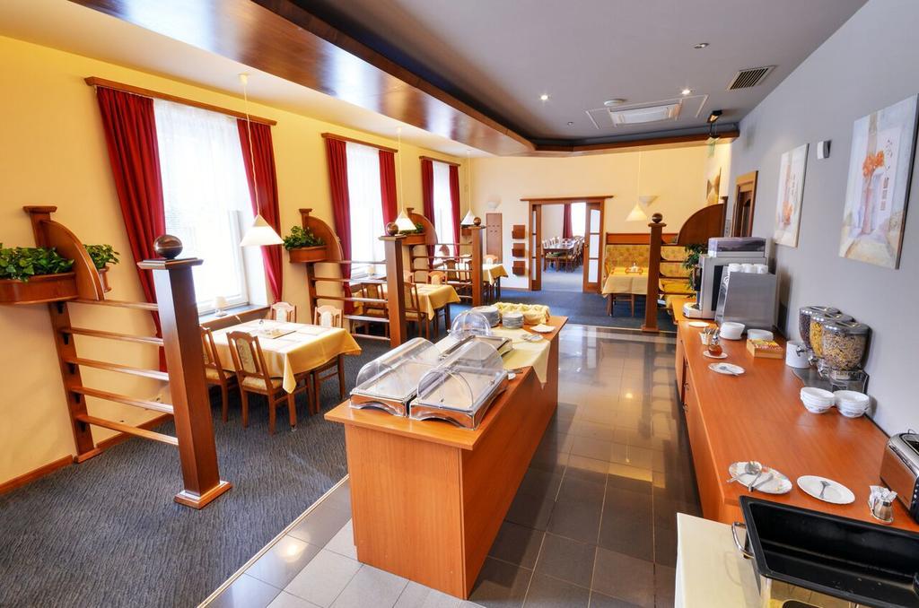 Hotel Filipinum Jablonné nad Orlicí Екстериор снимка