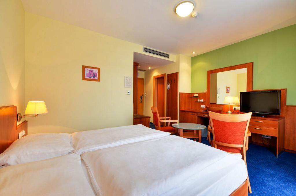 Hotel Filipinum Jablonné nad Orlicí Стая снимка